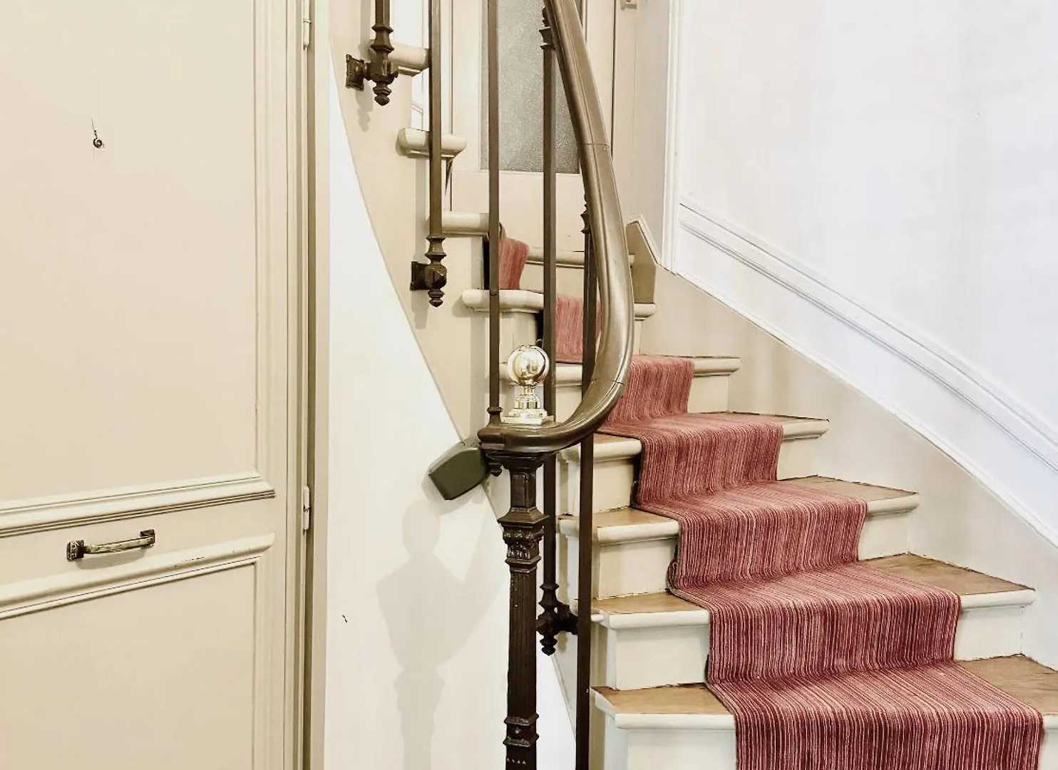 Climatise Pour 1 Ou 2 Personnes Au 109 Avenue Mozart 16 Apartmán *
